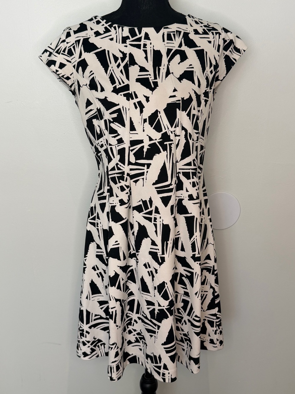 Michael Kors Classic Black & White Abstract Fit-and-Flare Dress - Size 6
